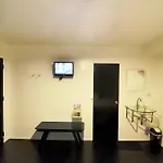 Island Nook Hotel