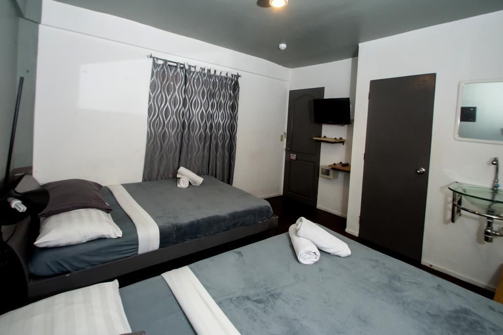 Island Nook Hotel
